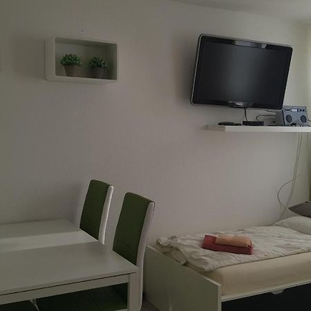 Sonniges Modernes Appartement Hoehenberg Köln Eksteriør bilde