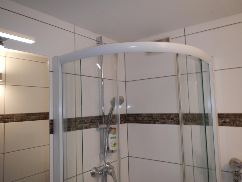 Sonniges Modernes Appartement Hoehenberg Köln Eksteriør bilde