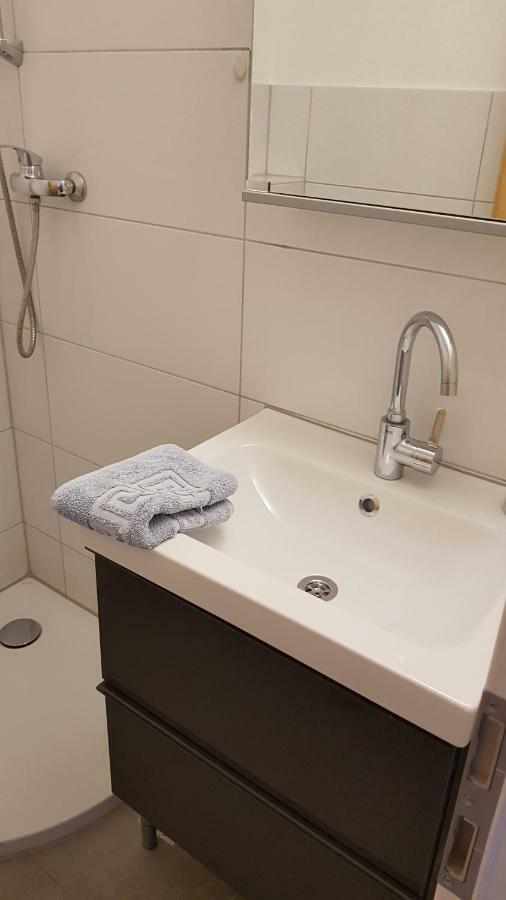 Sonniges Modernes Appartement Hoehenberg Köln Eksteriør bilde