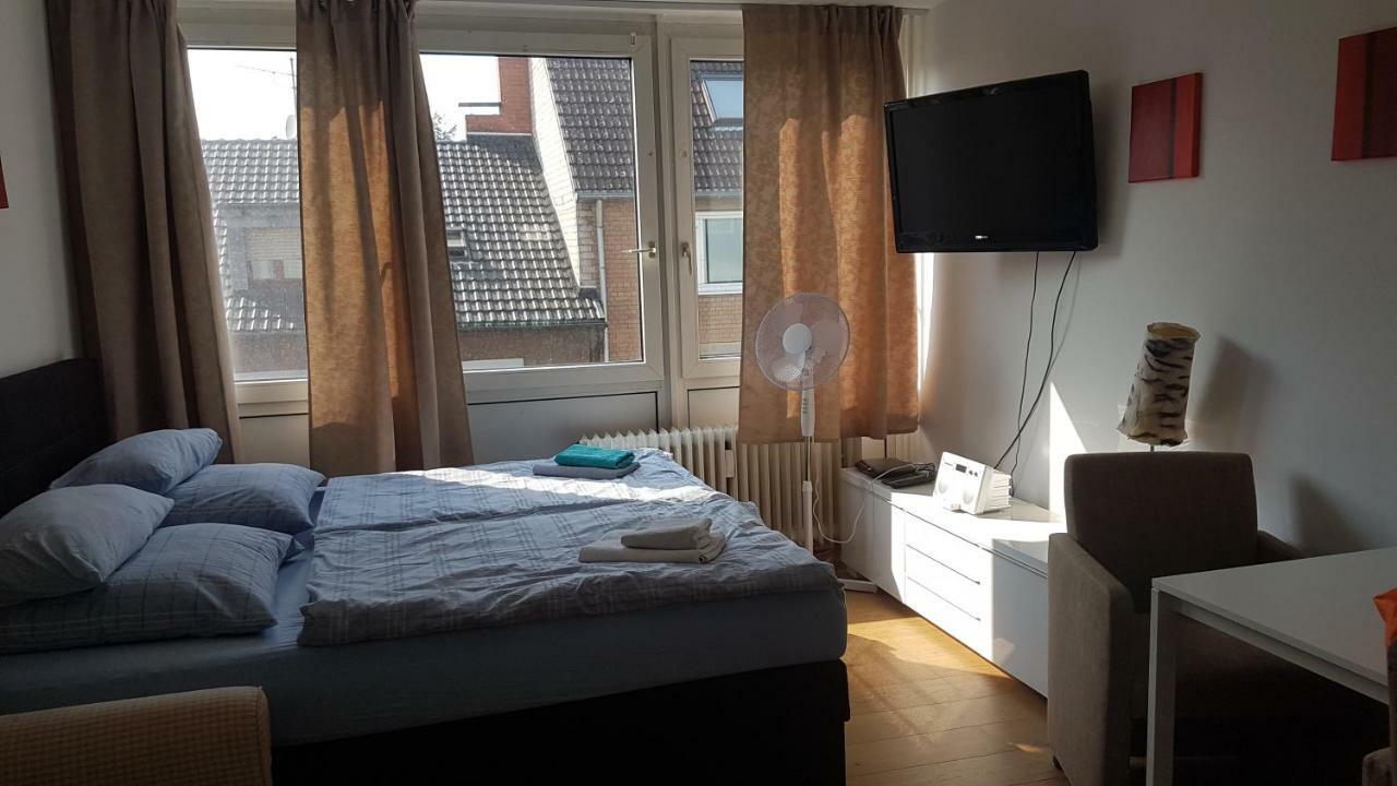 Sonniges Modernes Appartement Hoehenberg Köln Eksteriør bilde