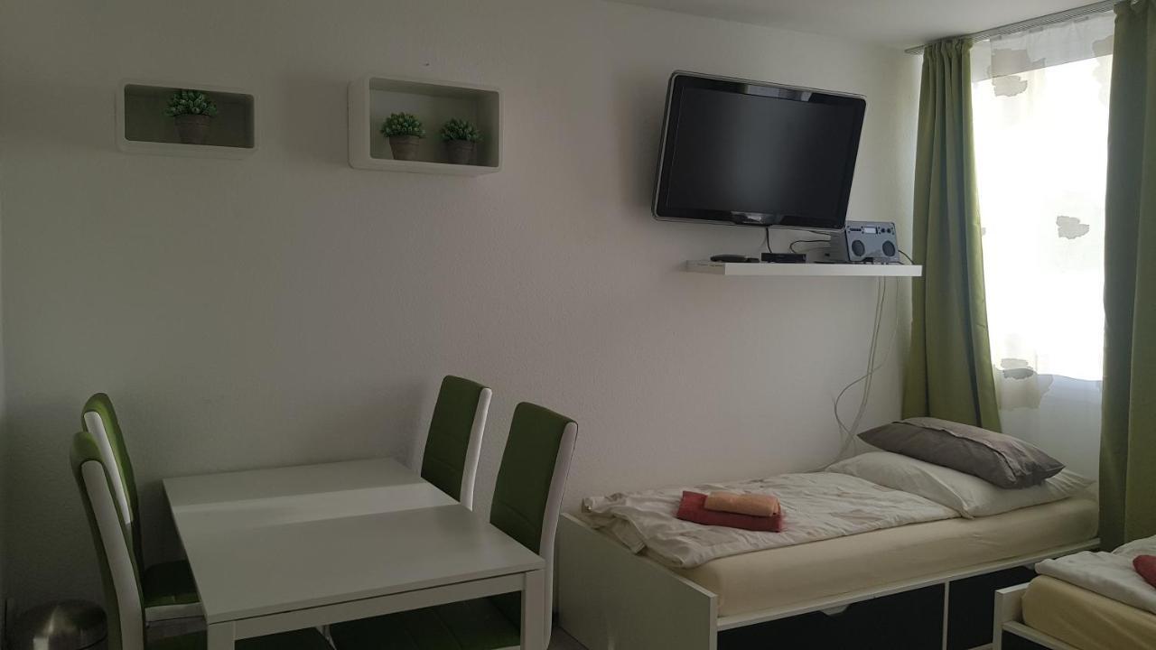Sonniges Modernes Appartement Hoehenberg Köln Eksteriør bilde