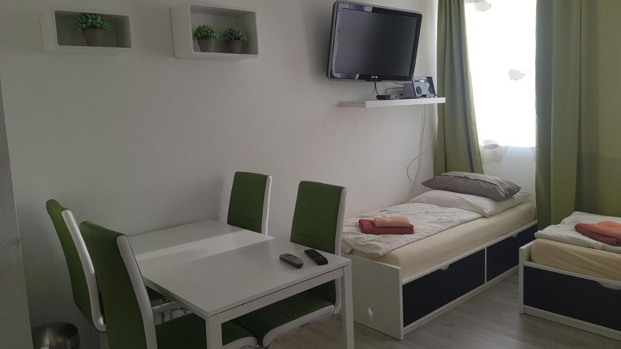 Sonniges Modernes Appartement Hoehenberg Köln Eksteriør bilde