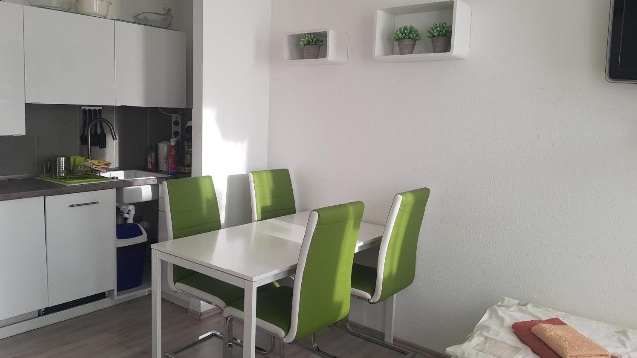 Sonniges Modernes Appartement Hoehenberg Köln Eksteriør bilde